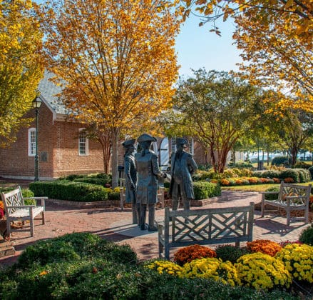 Statues in a fall park